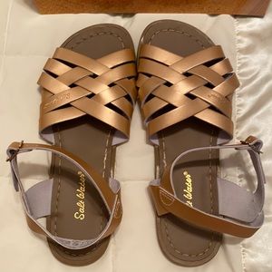 Hoy Salt Water Sandals